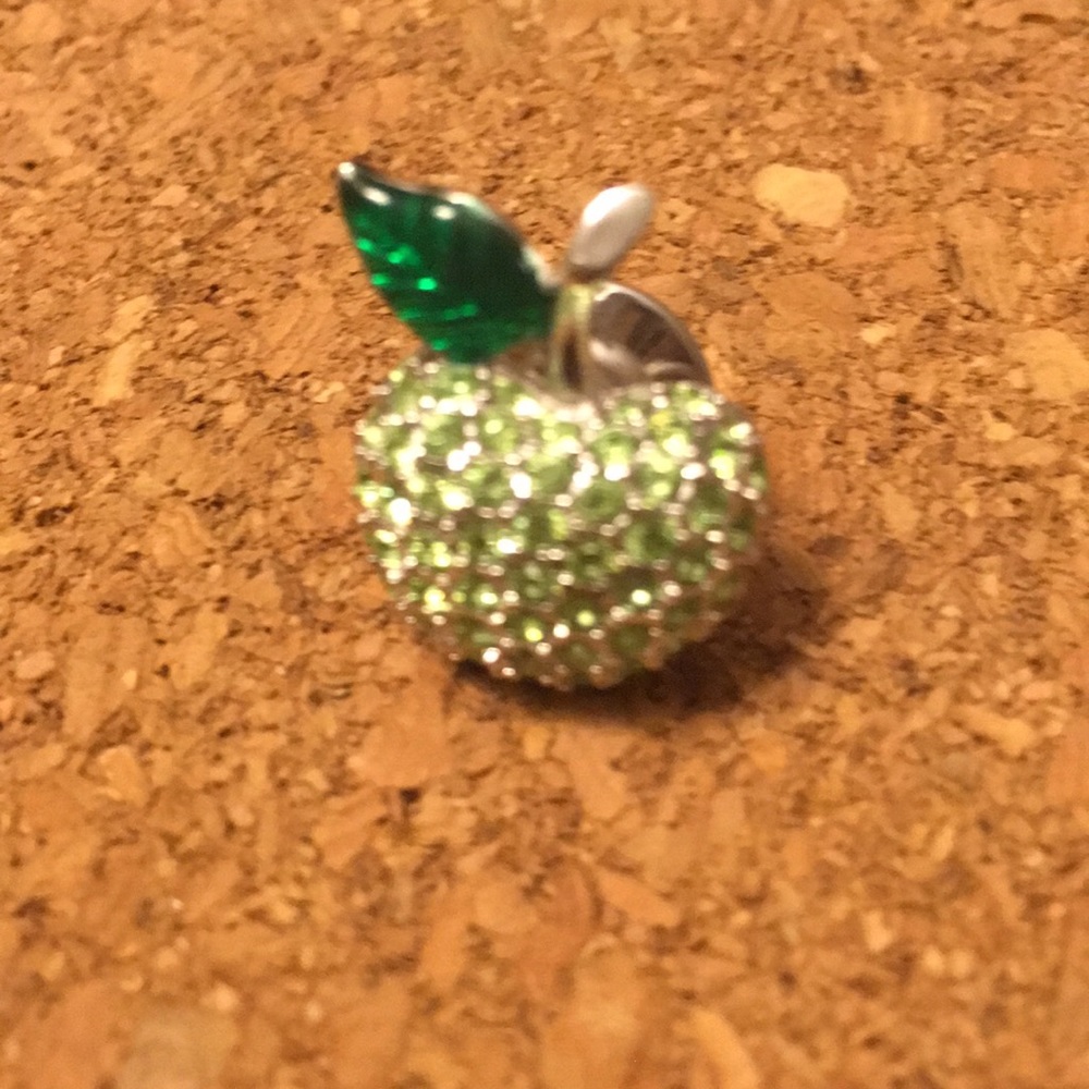 Green crystal apple pin